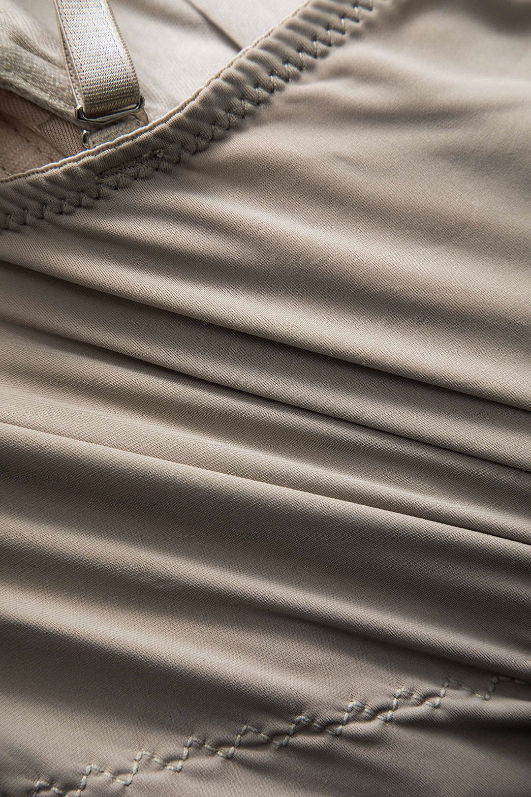 Détails du body corset patchwork raffiné