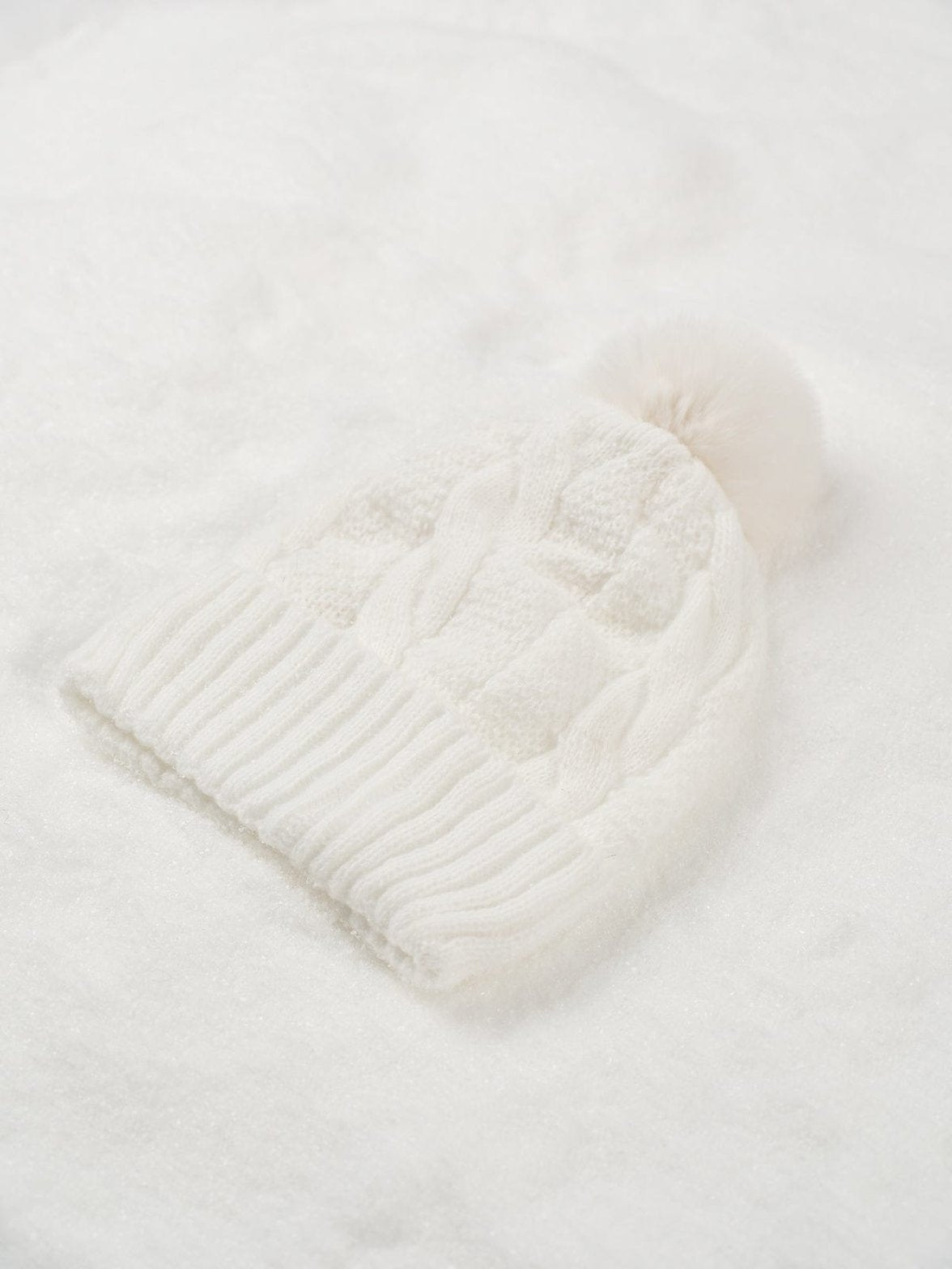 Bonnet pompon style