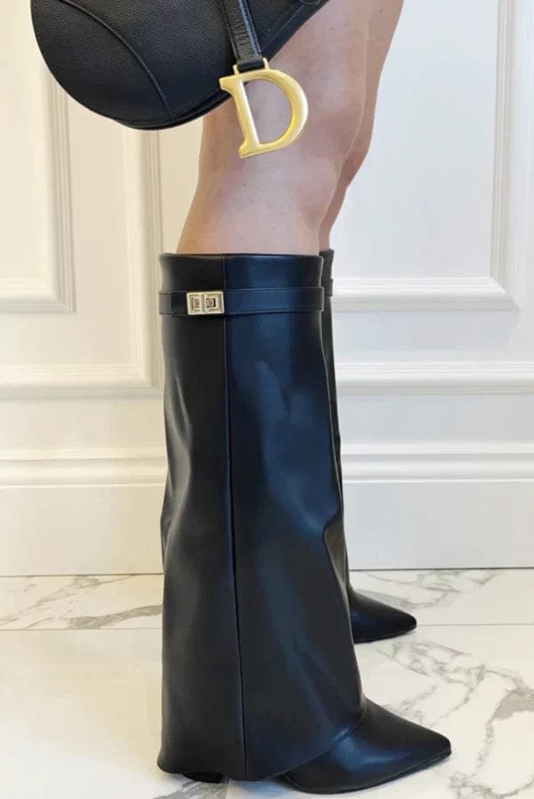 Bottes hiver détail couture finesse
