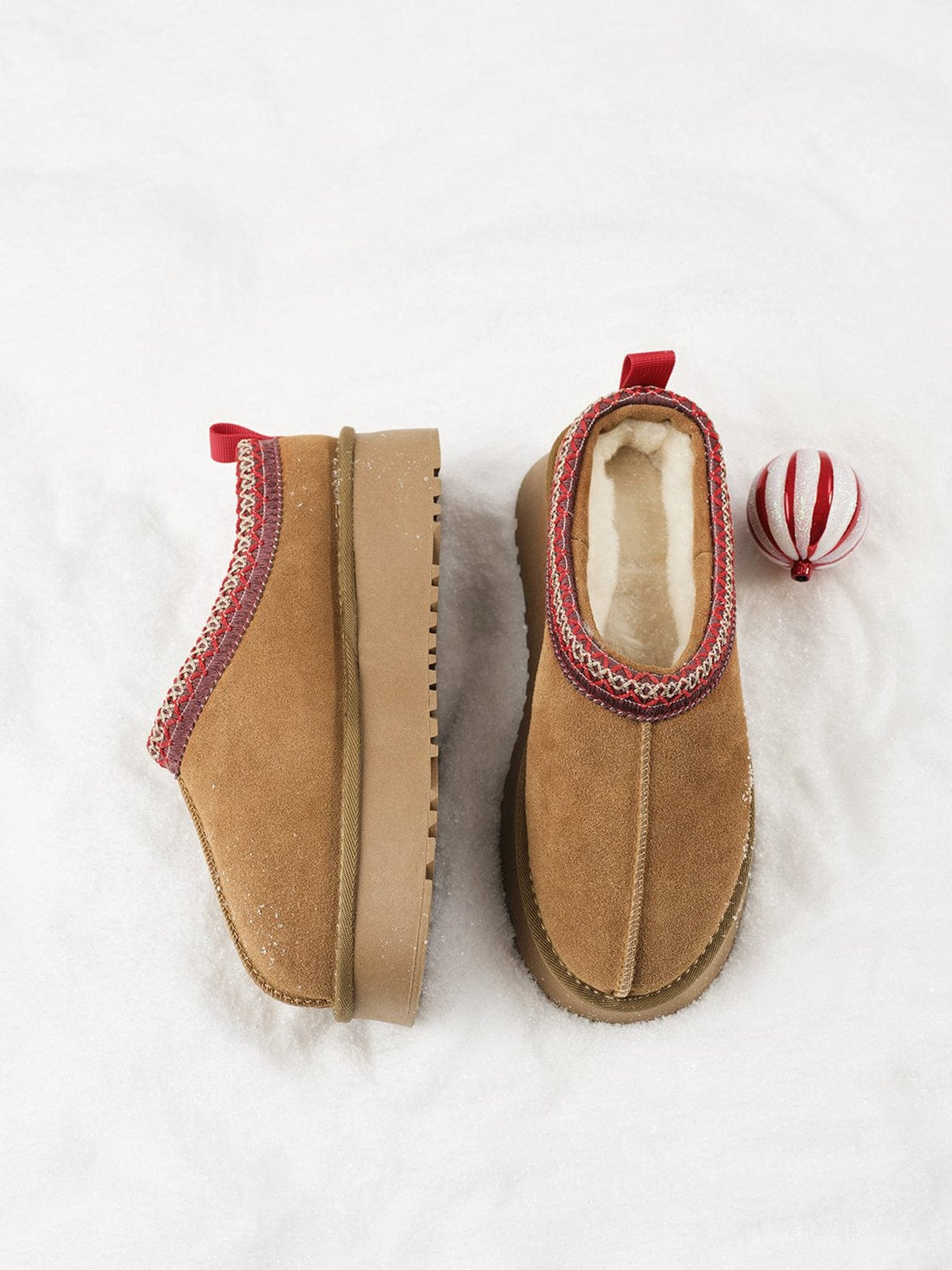 Bottes fourrées en cuir beige douceur