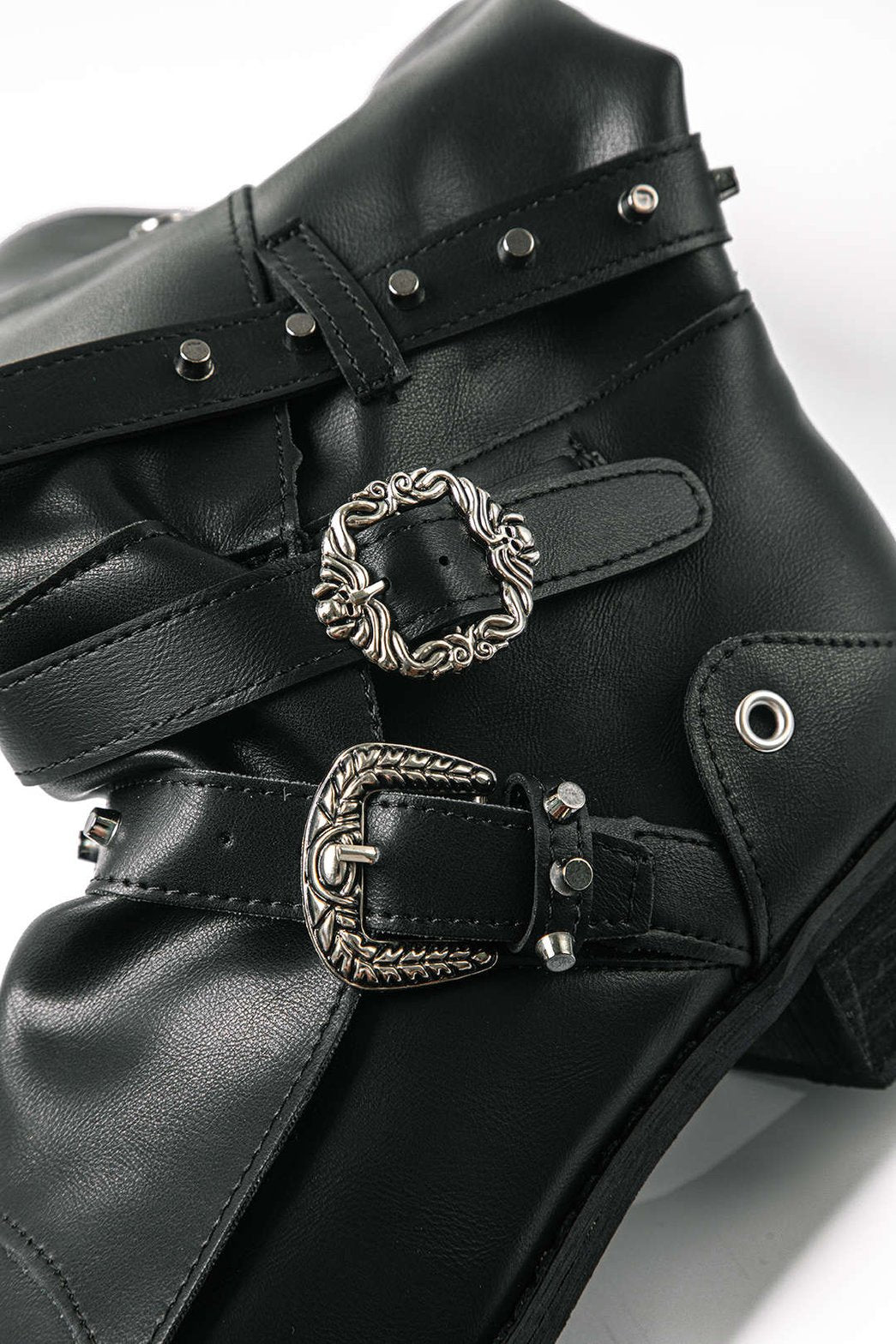 Bottes motardes noires cloutées vue arrière étoile
