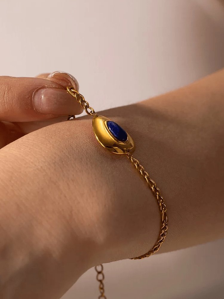 Bracelet lapis lazuli plaqué or vue détaillée soleil