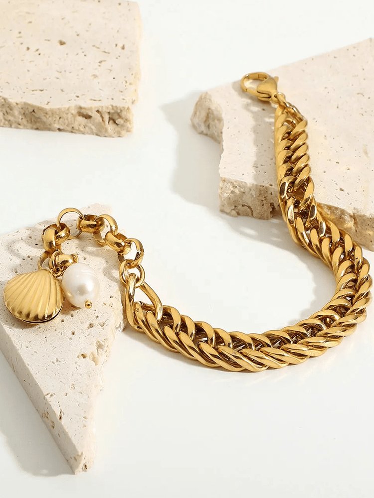 Vue portée du bracelet marin océan