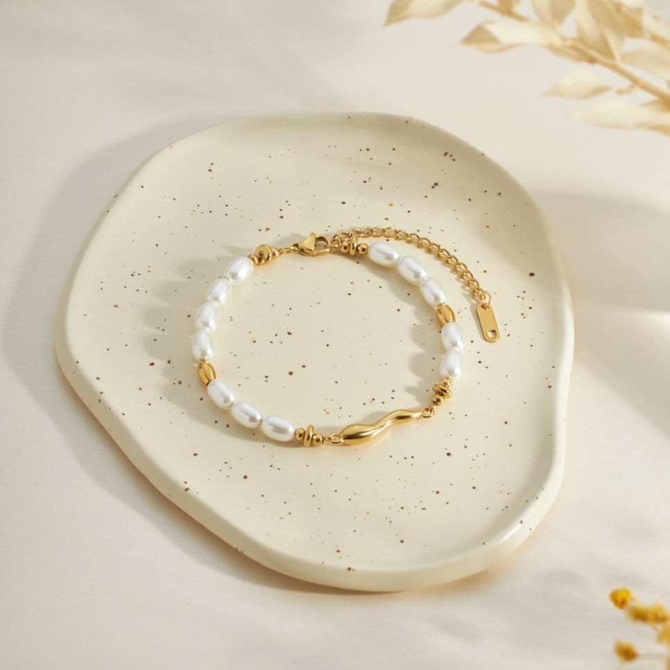 Bracelet perles et chaîne dorée grâce