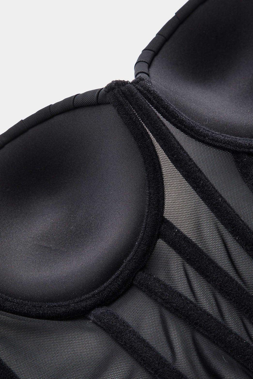 Bustier noir porté vue d'ensemble - Séduction