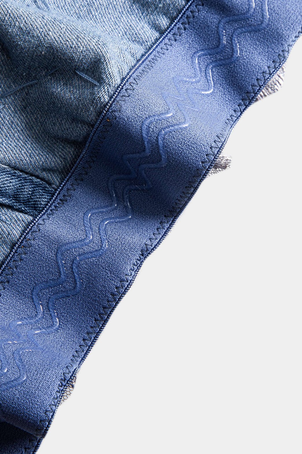 Bustier denim brodé détail broderie nuage