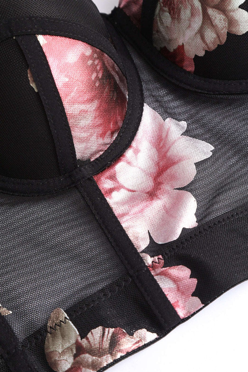 Détail de la dentelle florale charme