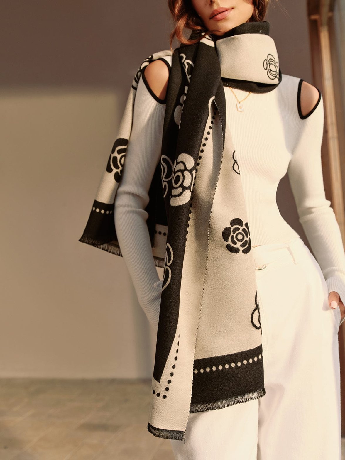 Châle réversible motif floral harmonie