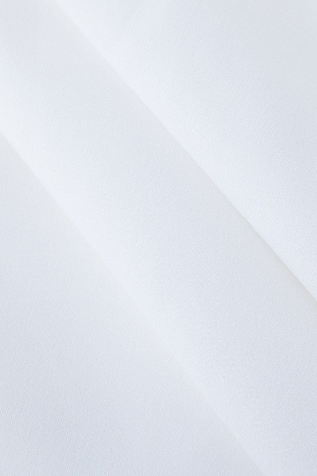 Chemise blanche vue de profil aérien