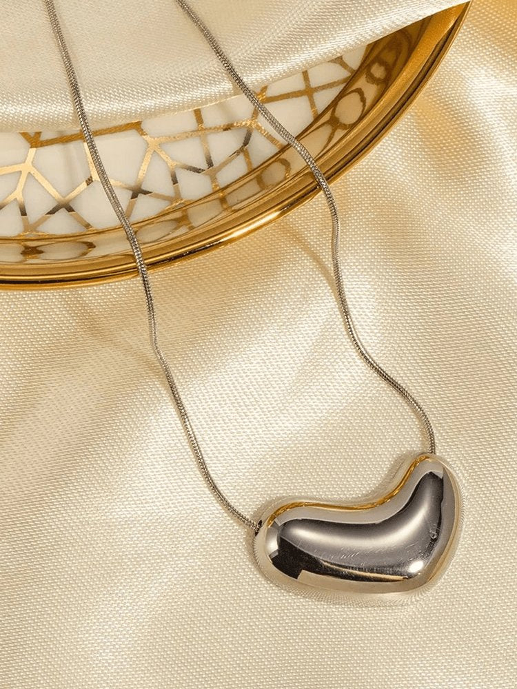 Collier chaîne serpent avec pendentif élégance