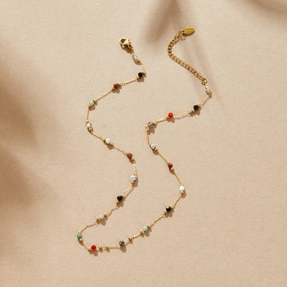 Collier fin pierres précieuses lune