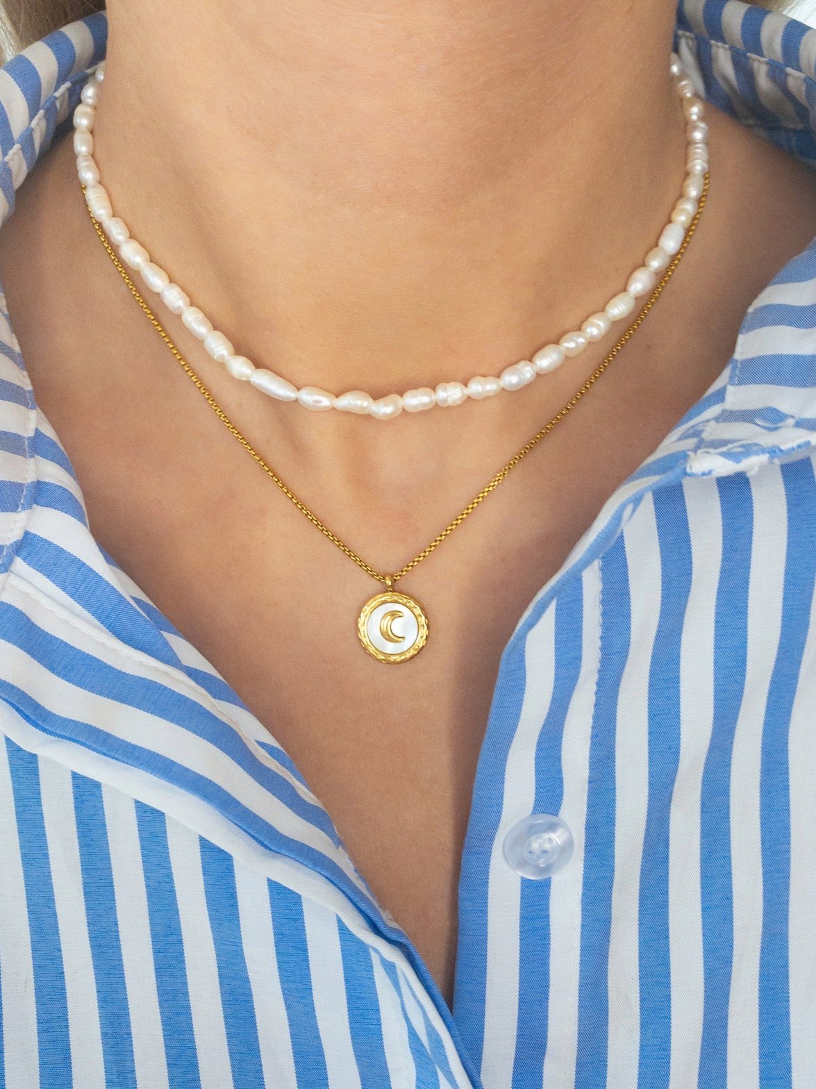 Collier double rang perles et pendentif lune nacré or douceur