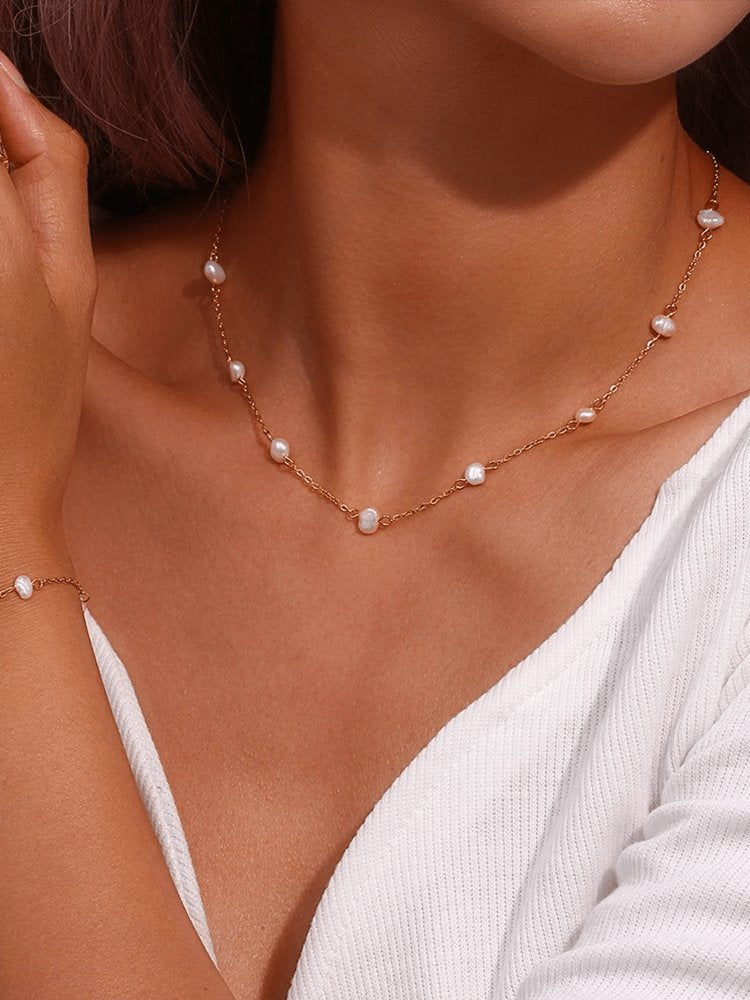 Collier perles plaqué or délicat serein