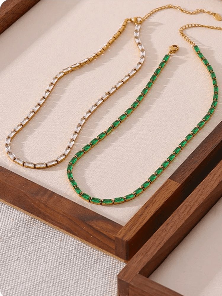 Collier tennis doré cristal rectangulaire étincelant harmonie