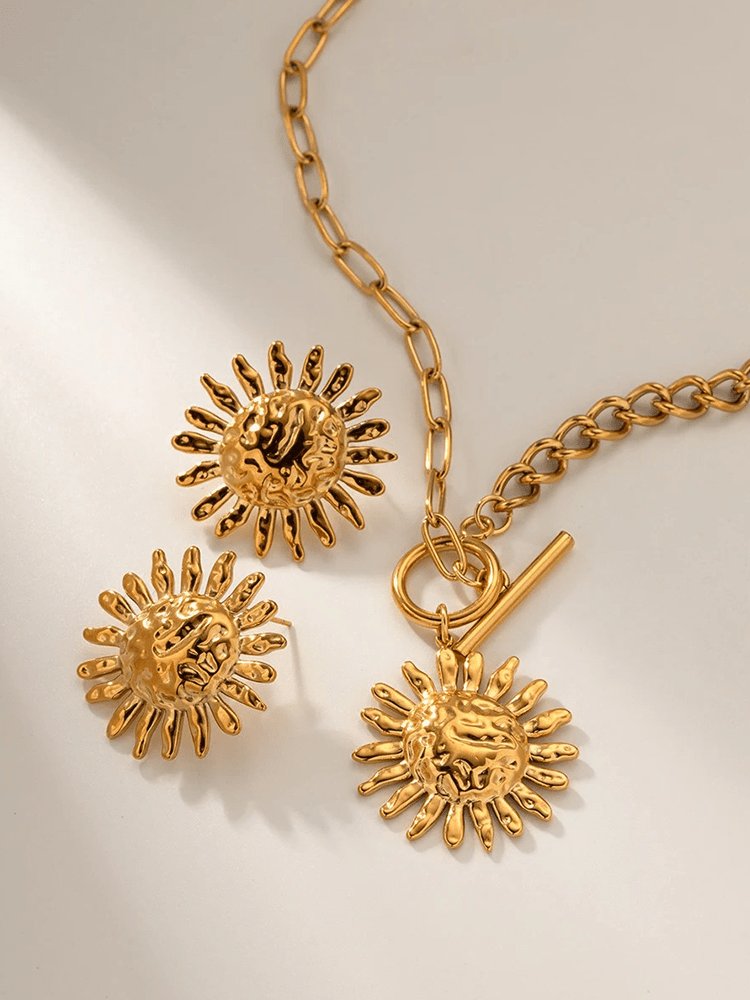 Collier tournesol doré vue face brillant