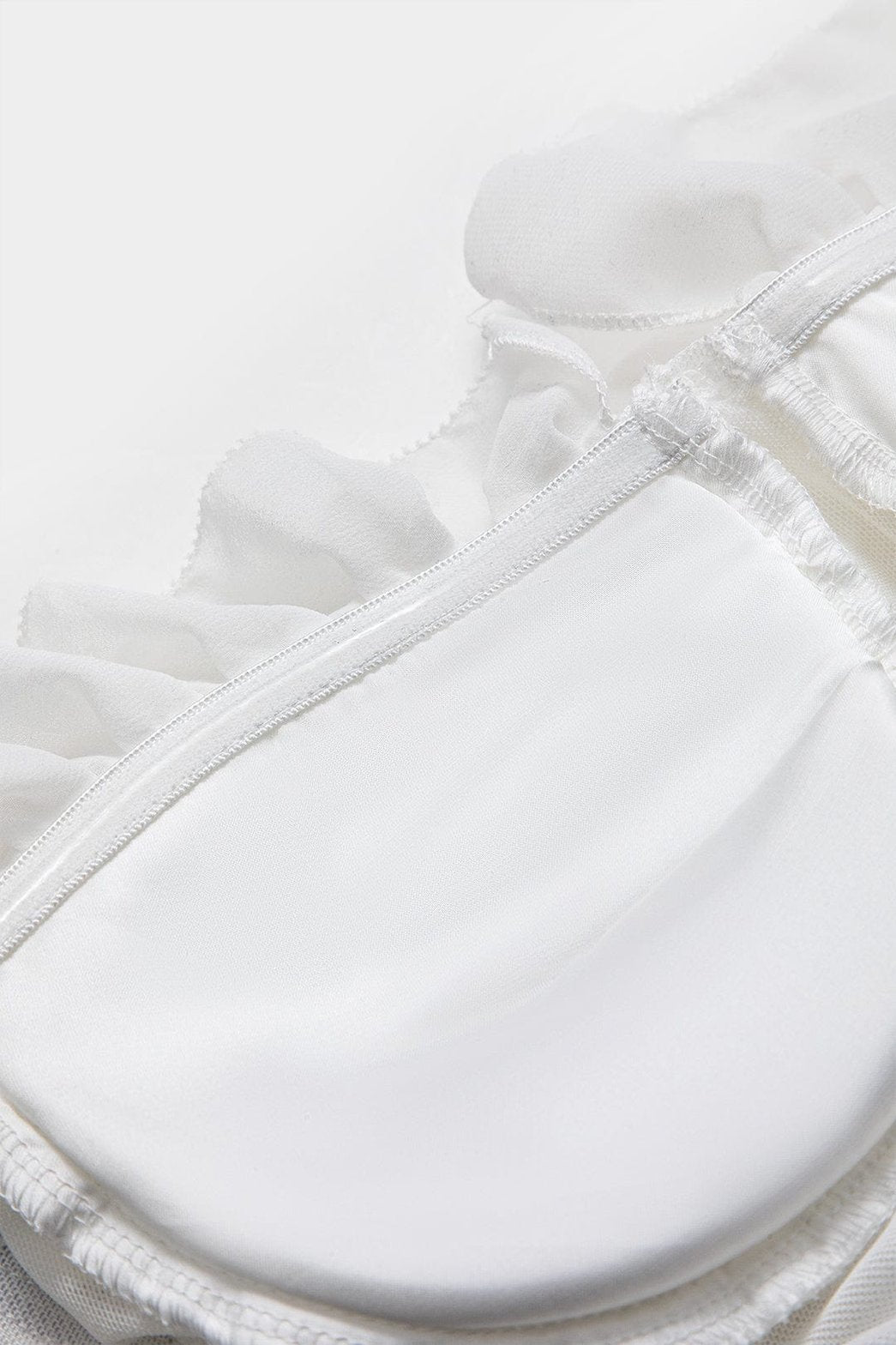 Corset blanc porté vue complète - Légèreté