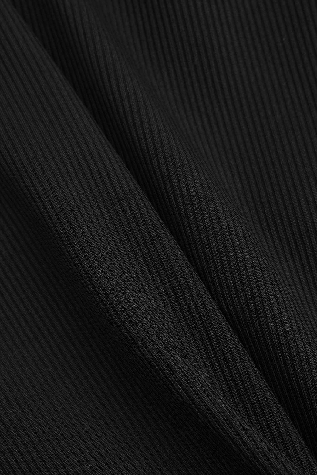 Détail des strass sur débardeur noir nuage