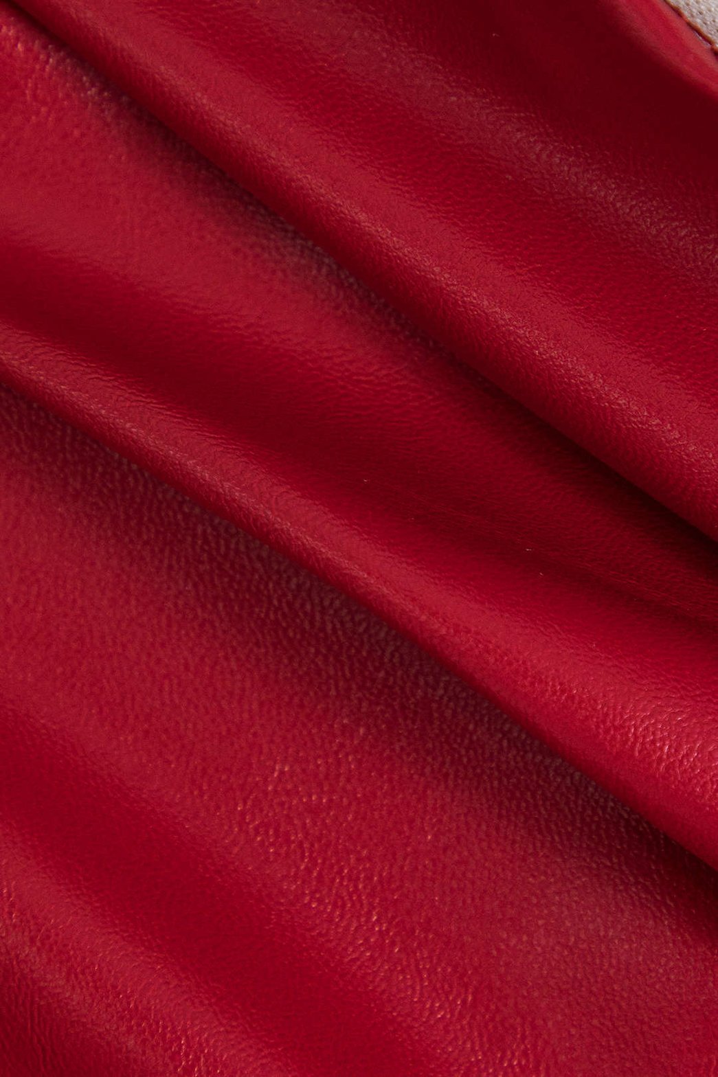 Débardeur en cuir synthétique rouge vue de côté lune