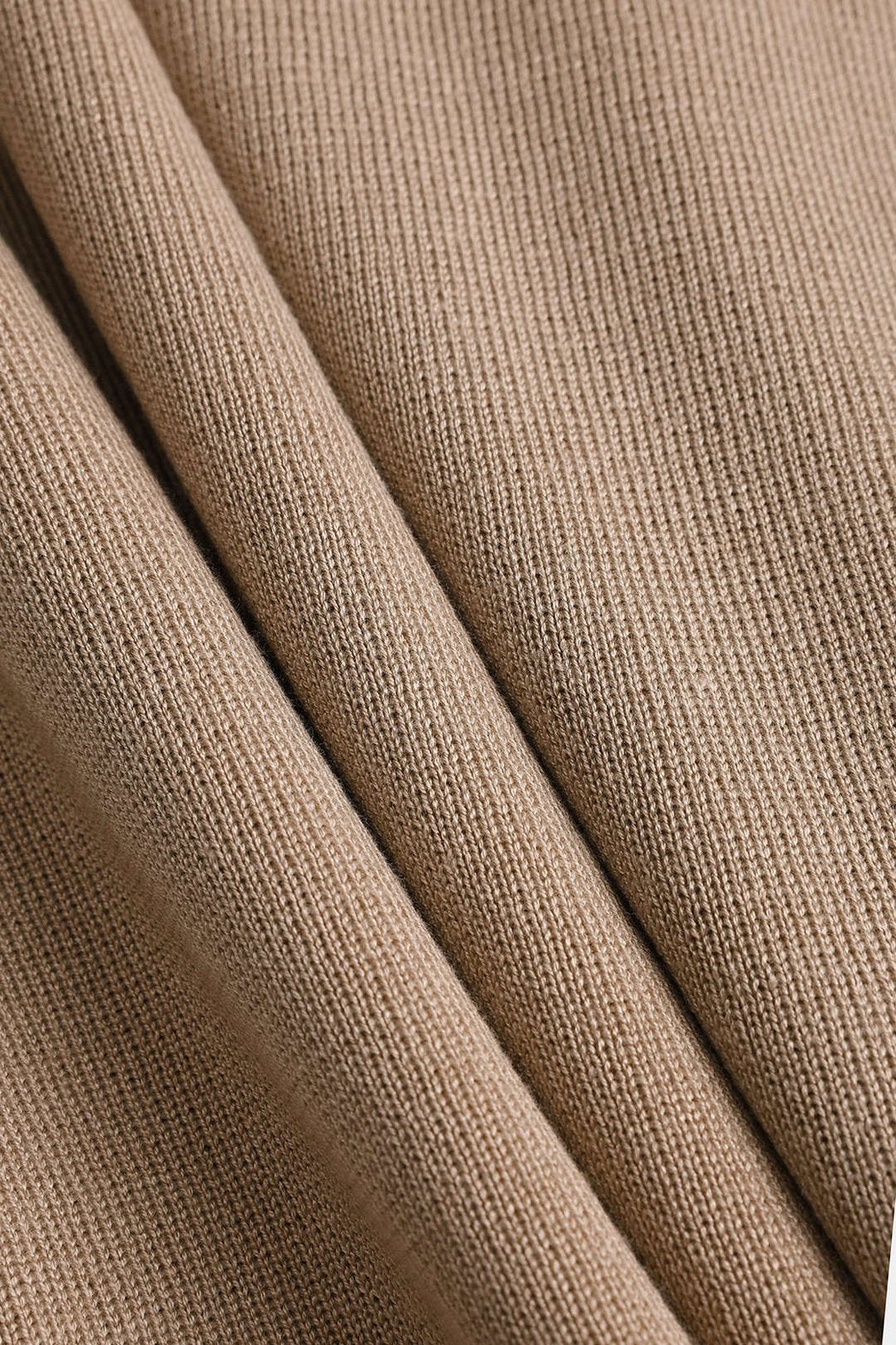 Ensemble trois pièces beige vue latérale paix