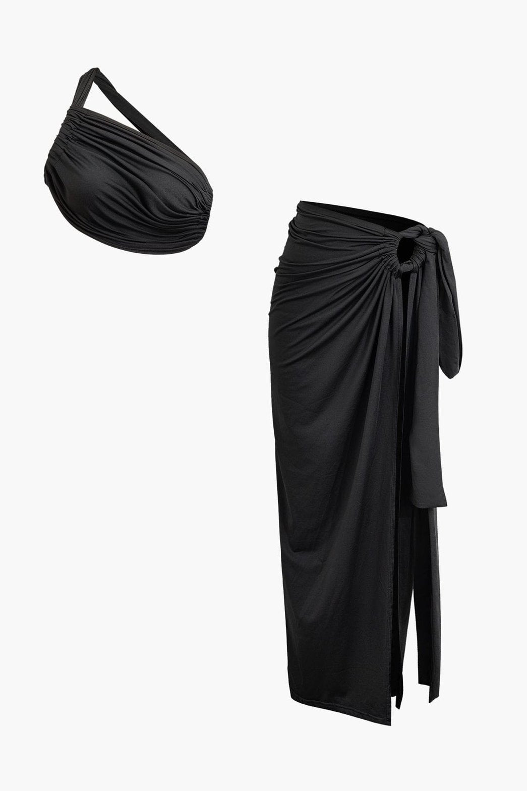 Ensemble noir asymétrique élégant harmonie