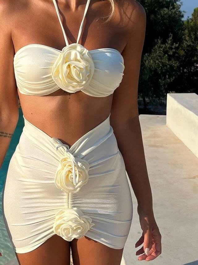 Ensemble bikini trois pièces vue détaillée soleil