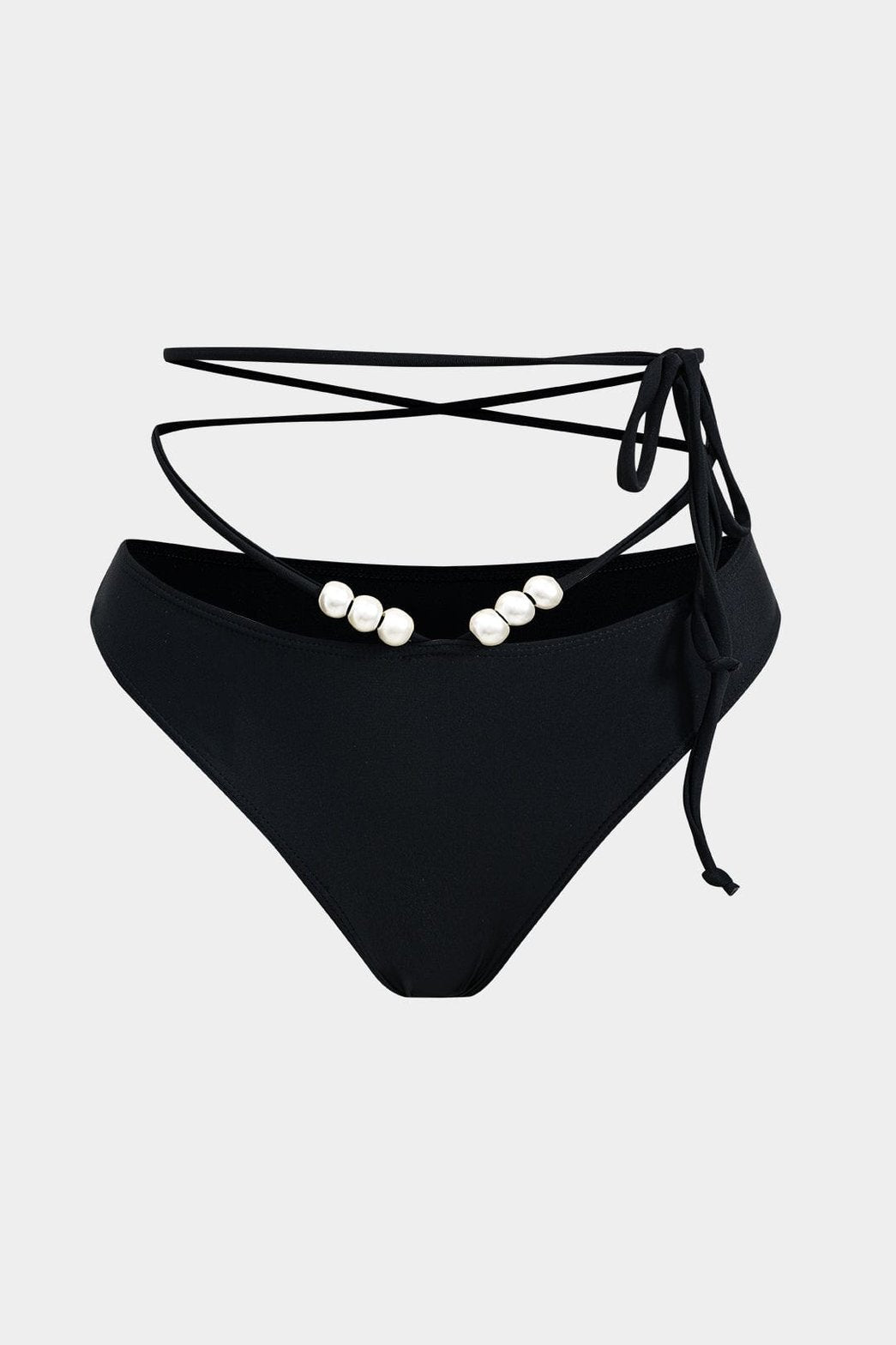 Vue latérale du bikini et robe fendue brise