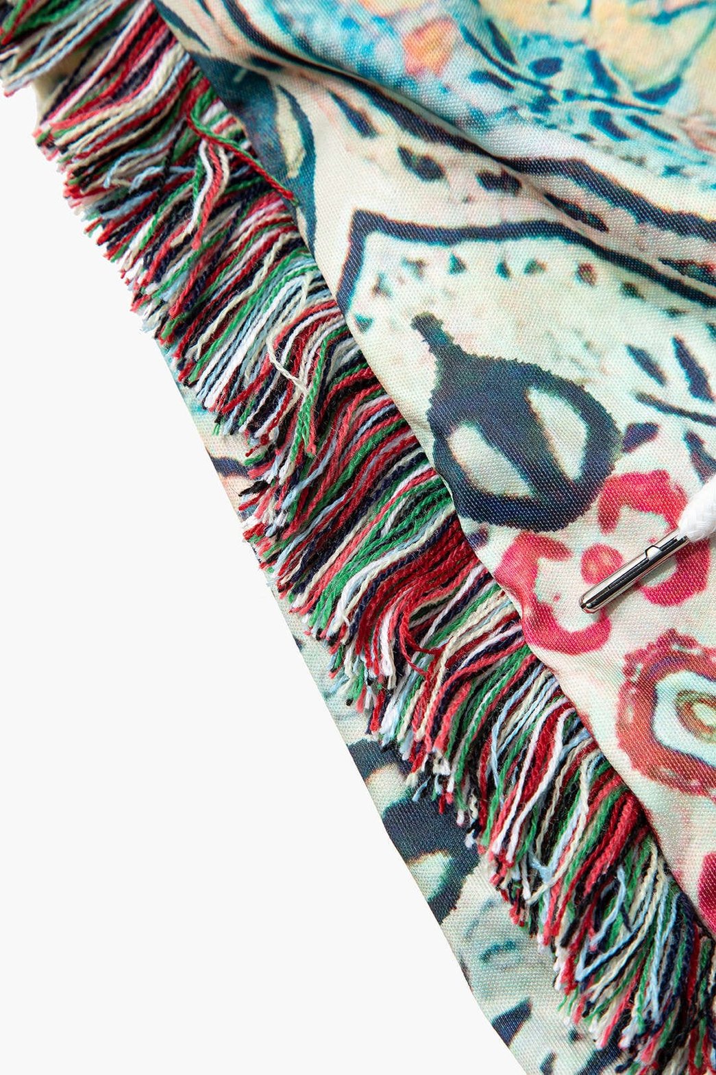 Short à franges détail motif liberté