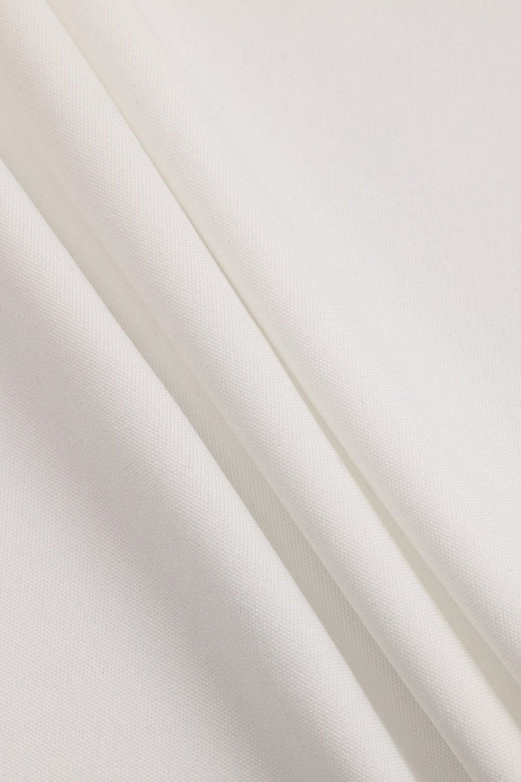 Short mesh blanc ajusté vue rapprochée Délice