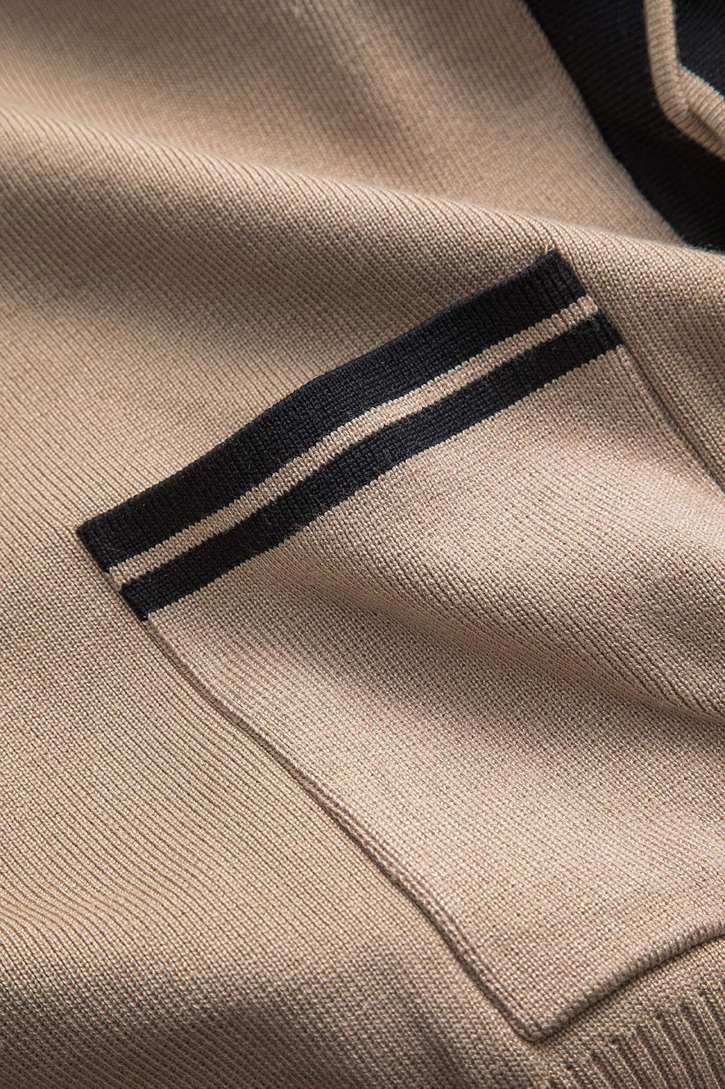Détail des boutons du cardigan cristal