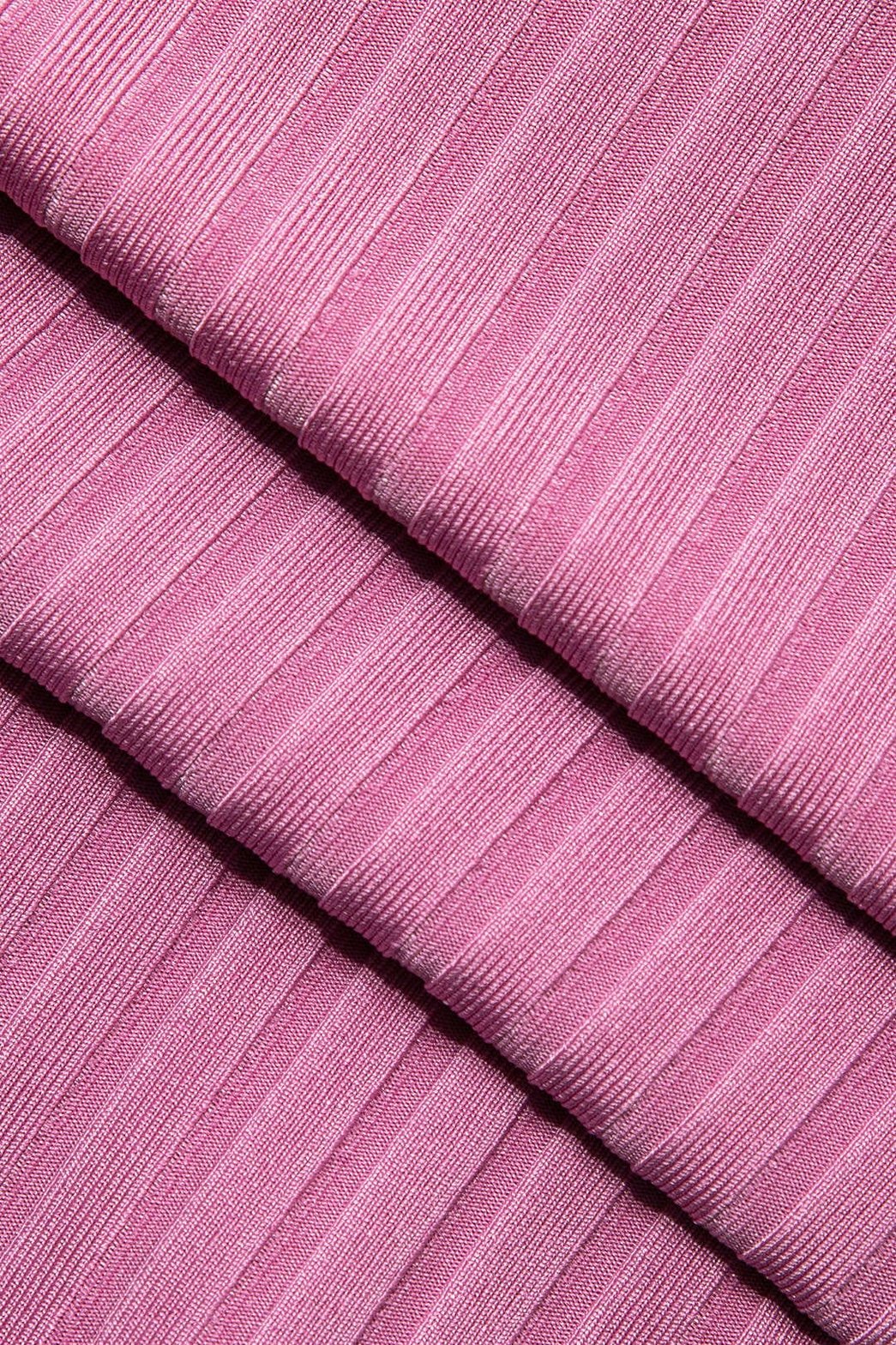 Ensemble asymétrique rose pose dynamique jade