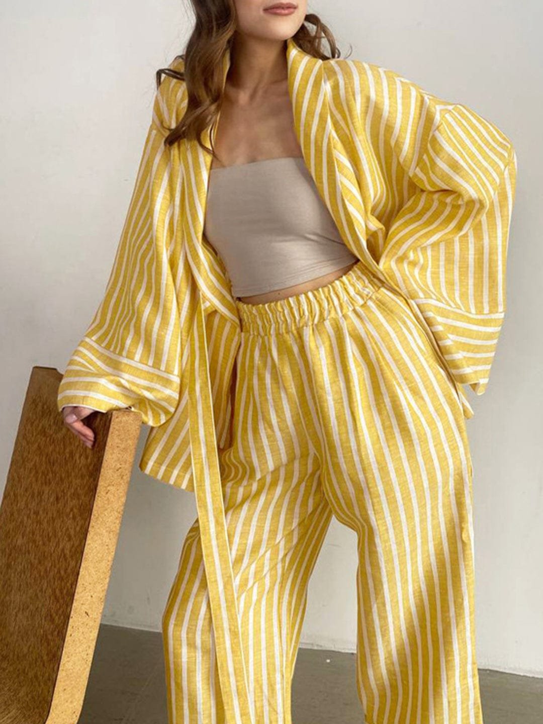 Tenue complète rayée jaune pastel nuage
