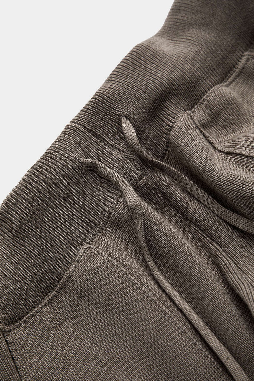 Ensemble tricot col roulé motif losanges bicolore vue complète zen