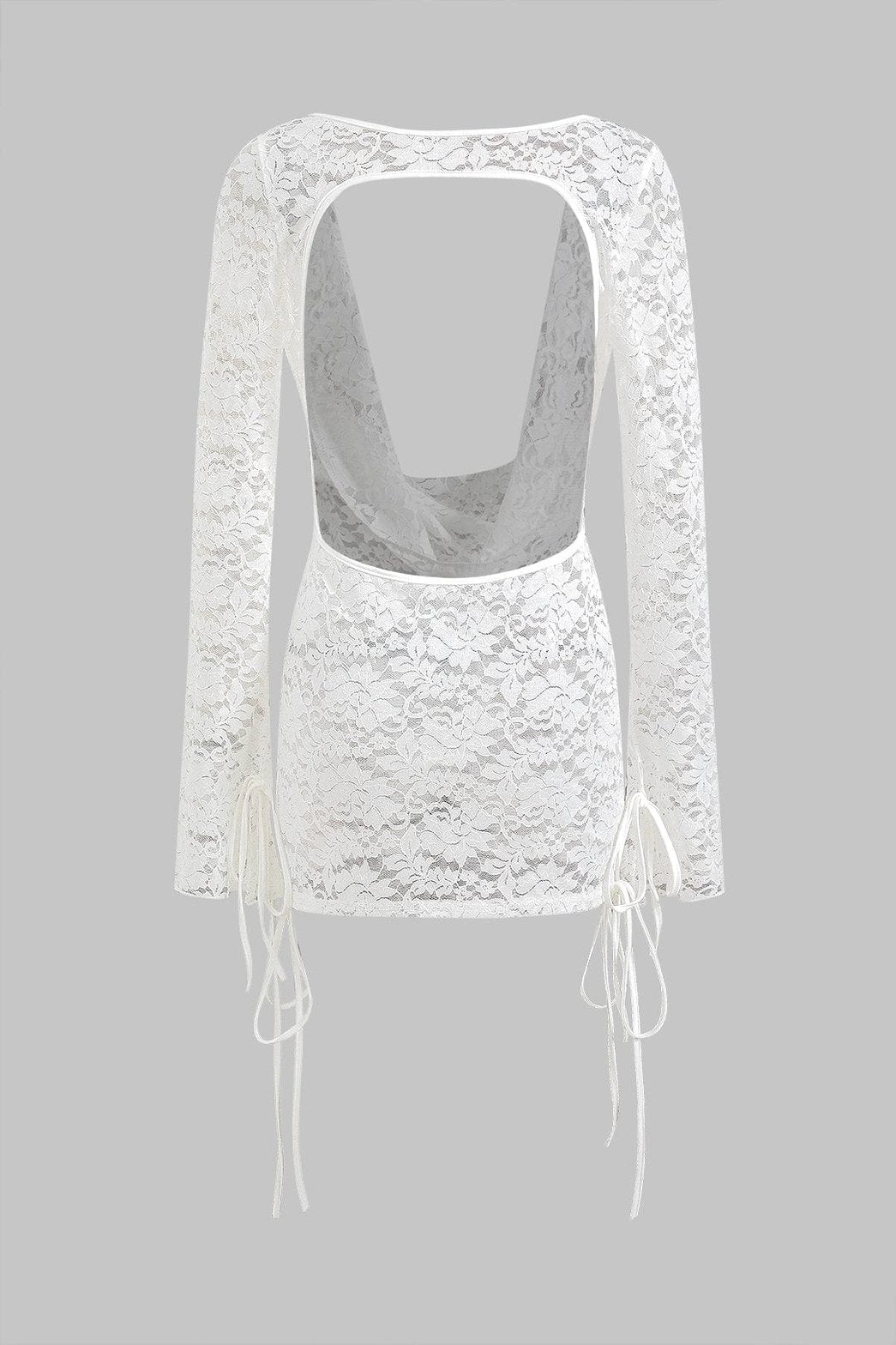 Ensemble dentelle blanc vue face océan