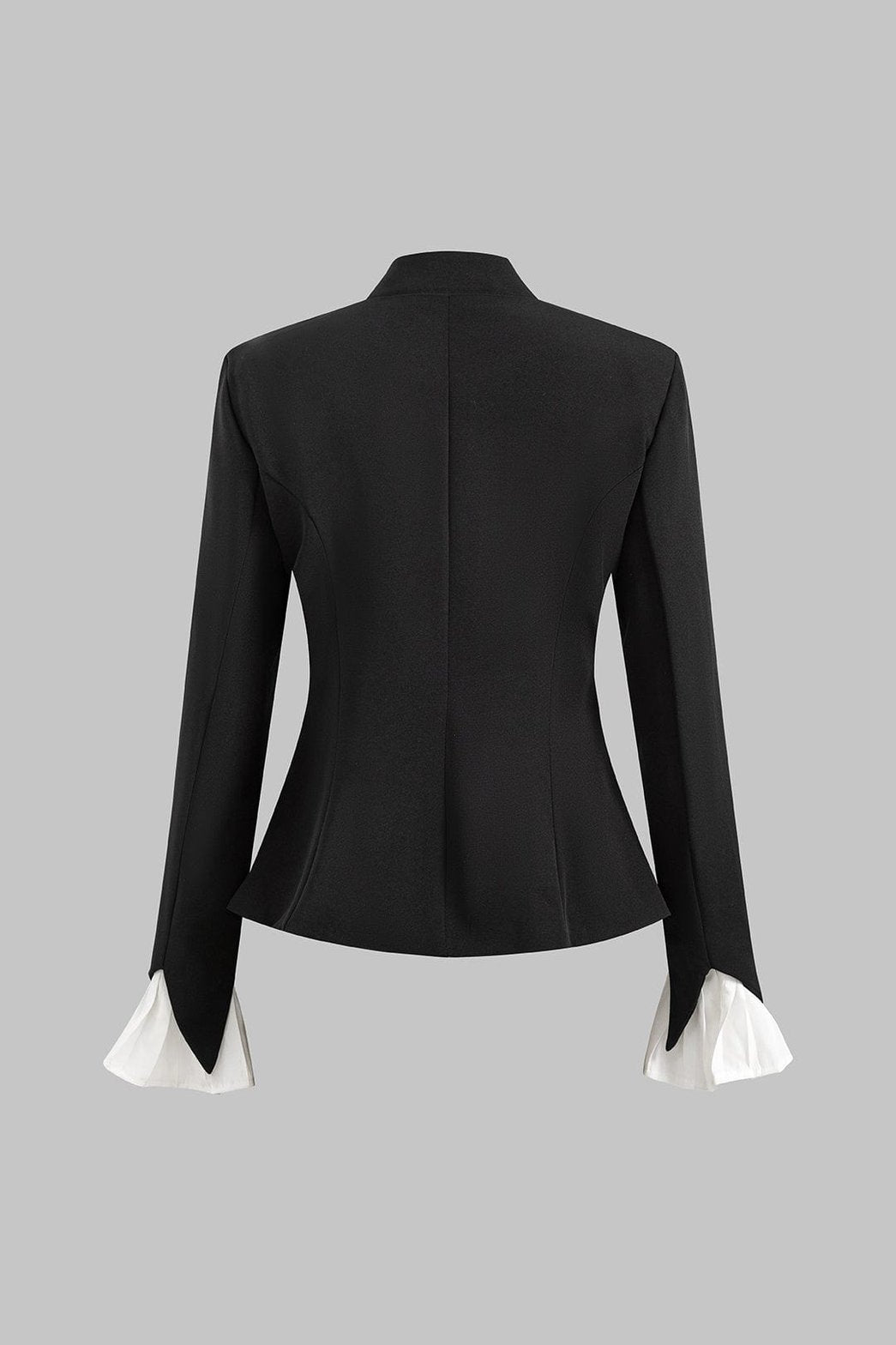 Détail du top asymétrique élégance