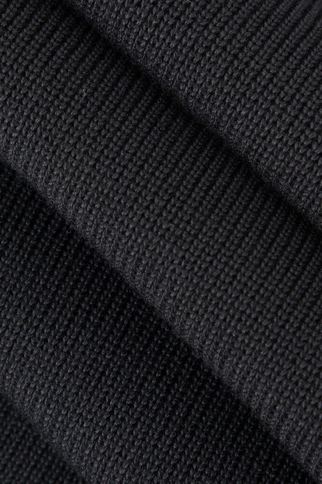 Détail boucle dorée ceinture raffiné