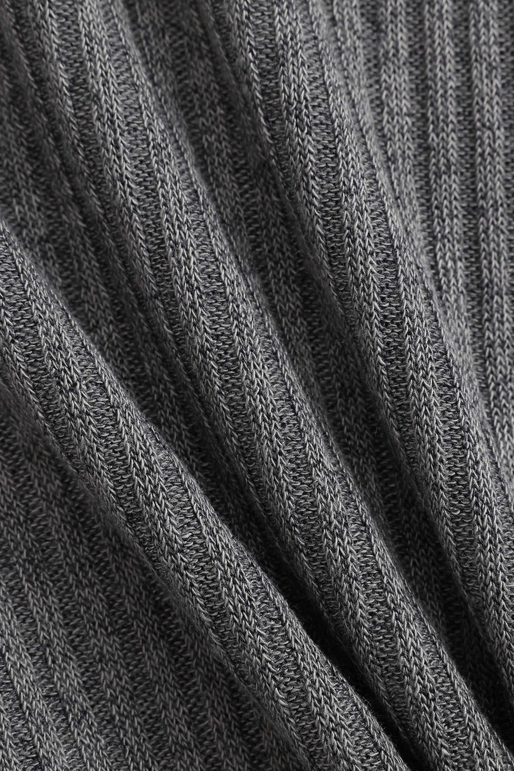 Ensemble plissé asymétrique gris vue détaillée pluie