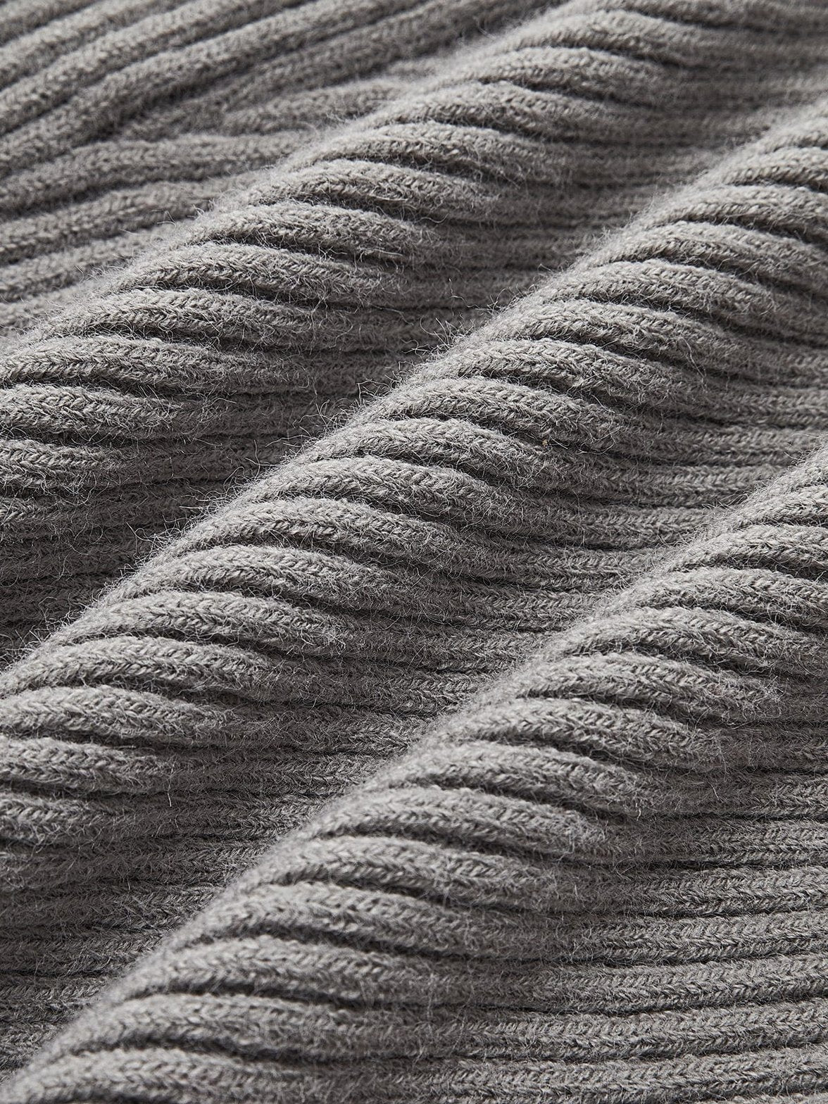 Robe moulante côtelée avec fente charme