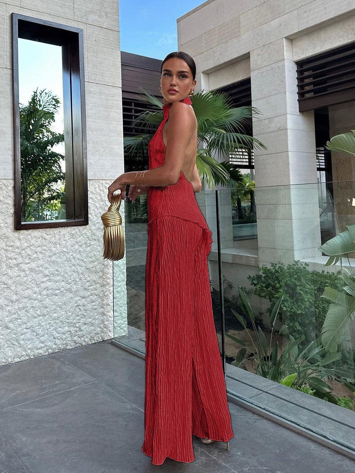 Ensemble Satiné Dos Nu avec Pantalon Plissé