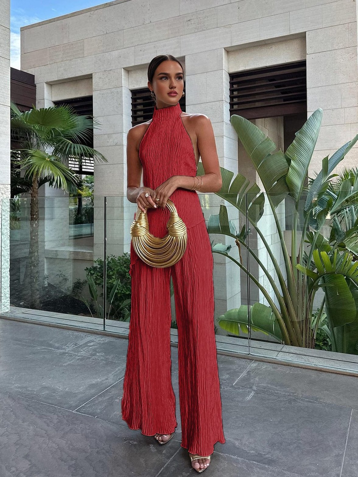 Ensemble Satiné Dos Nu avec Pantalon Plissé