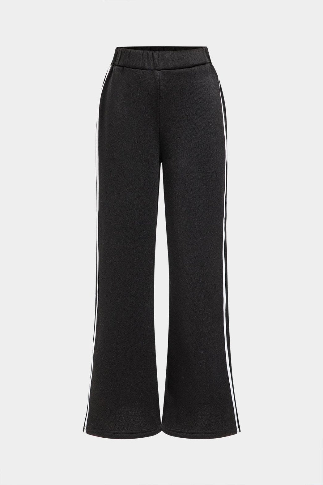 Ensemble sportswear noir col roulé vue détail élégant