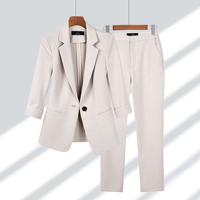 Tailleur femme moderne raffiné