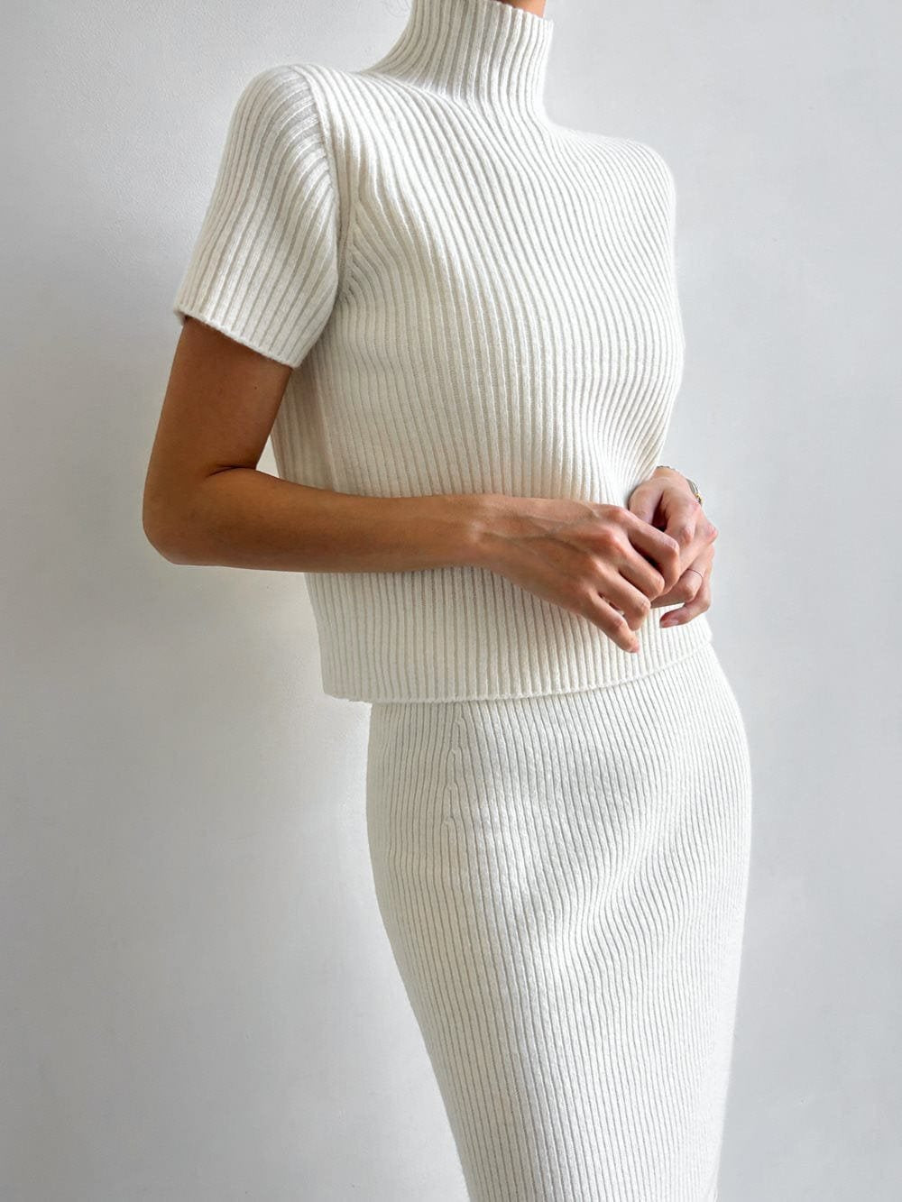 Ensemble blanc col montant tricot élégance