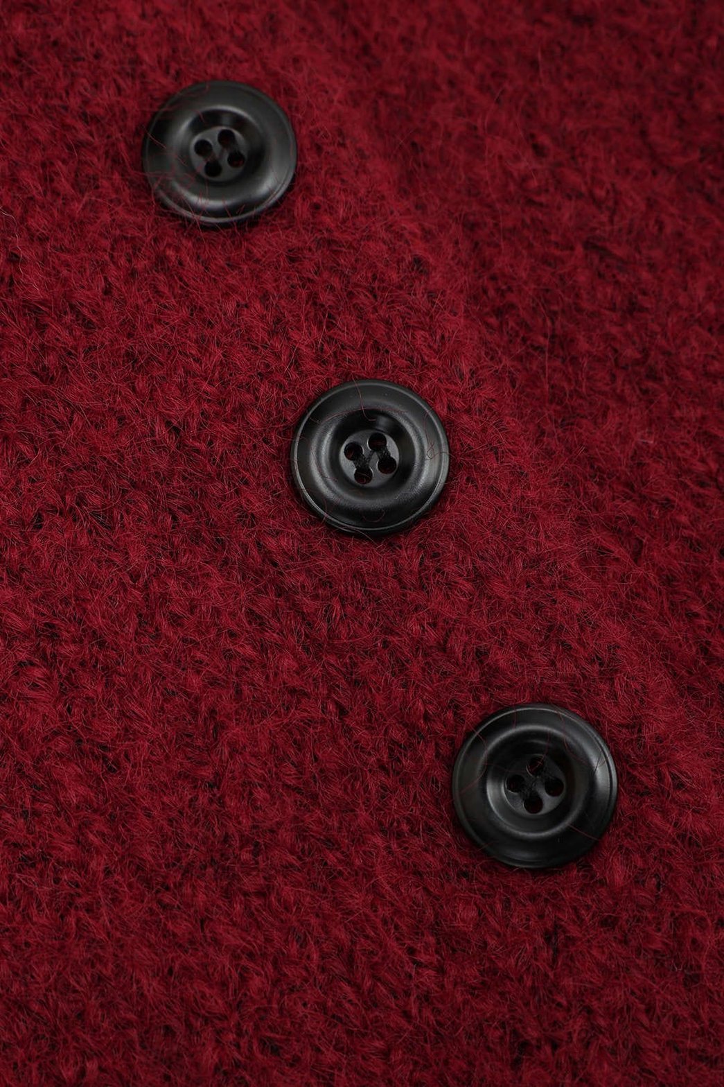 Top et cardigan tricotés bordeaux vue d'ensemble arc-en-ciel