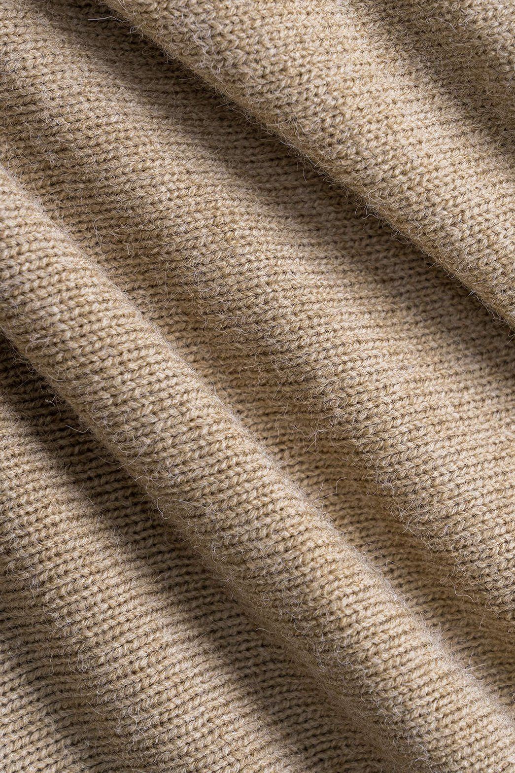 Ensemble tricot beige col bateau vue porté brise