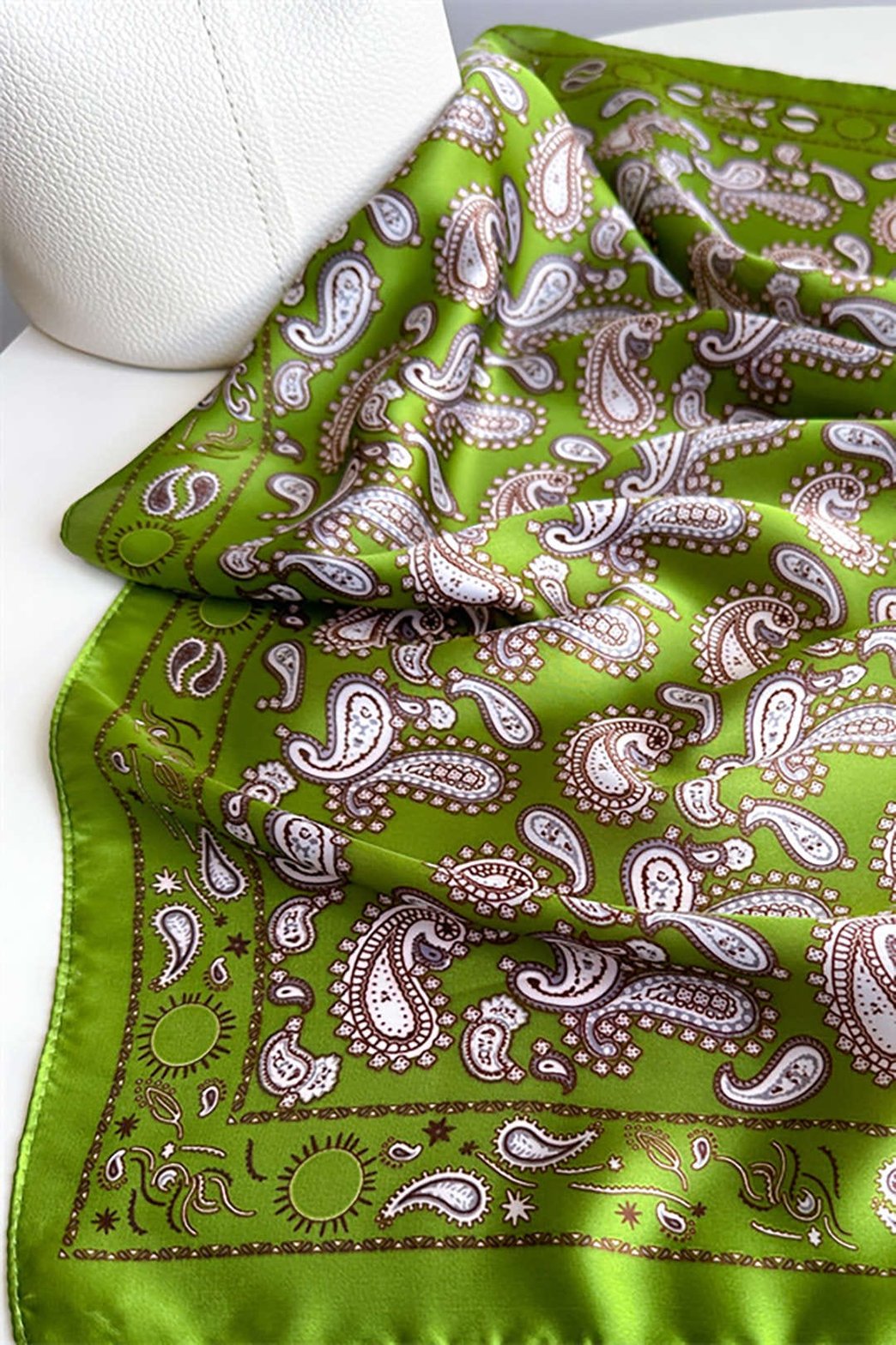 Foulard paisley vert accessoire mode étoile