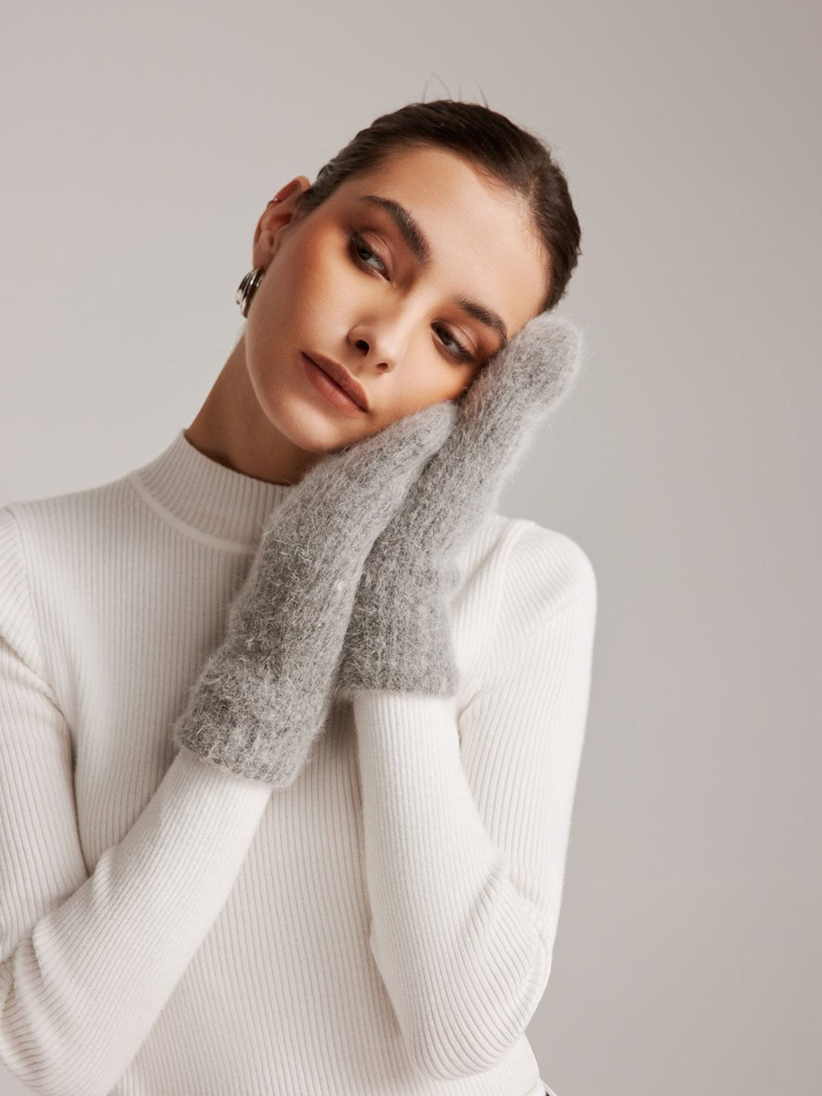Gants gris en fourrure de lapin confortables paix