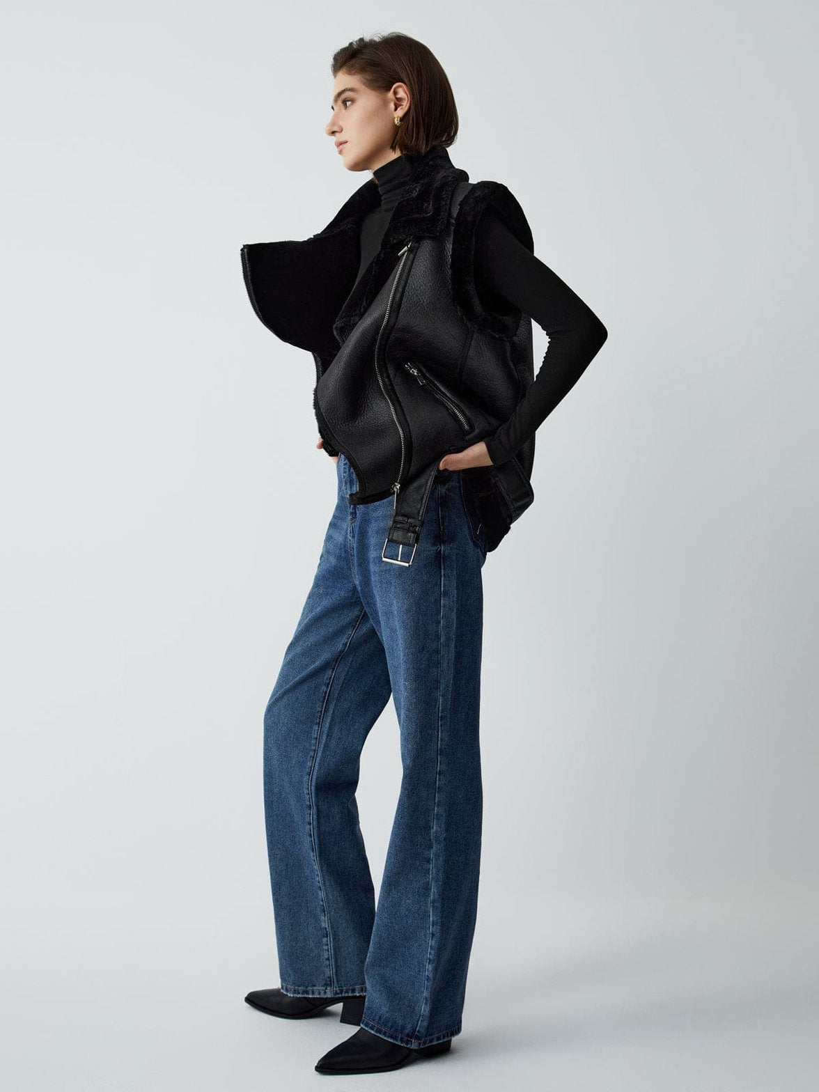 Gilet simili cuir noir détail zip chic