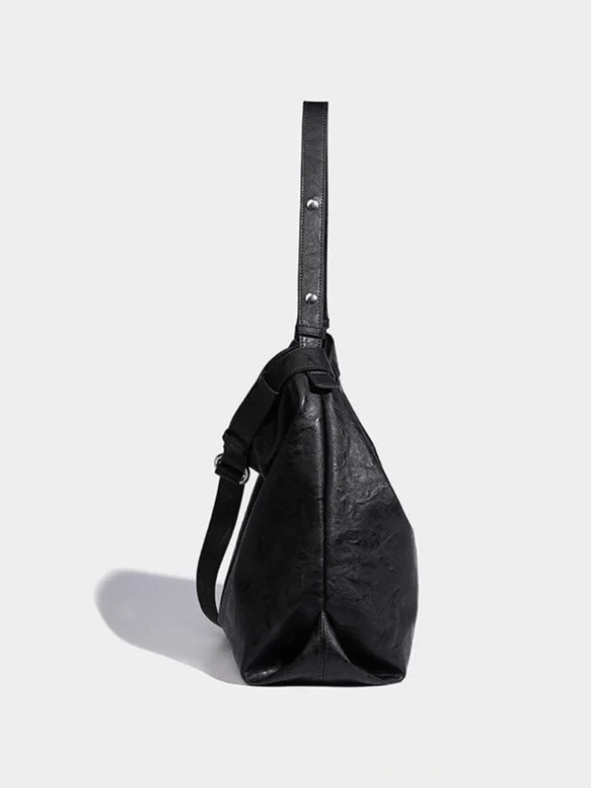 Sac bandoulière noir vue de côté étoile