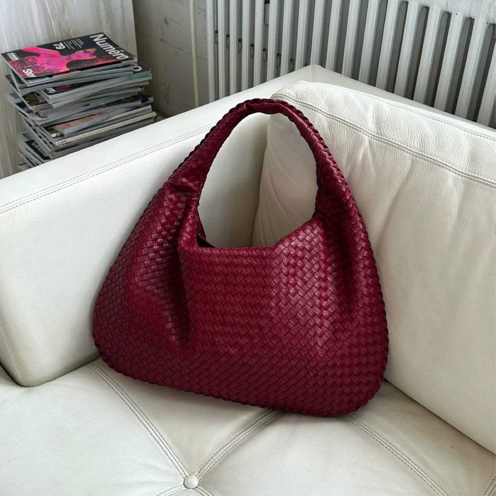 Sac hobo tressé bordeaux élégant harmonie
