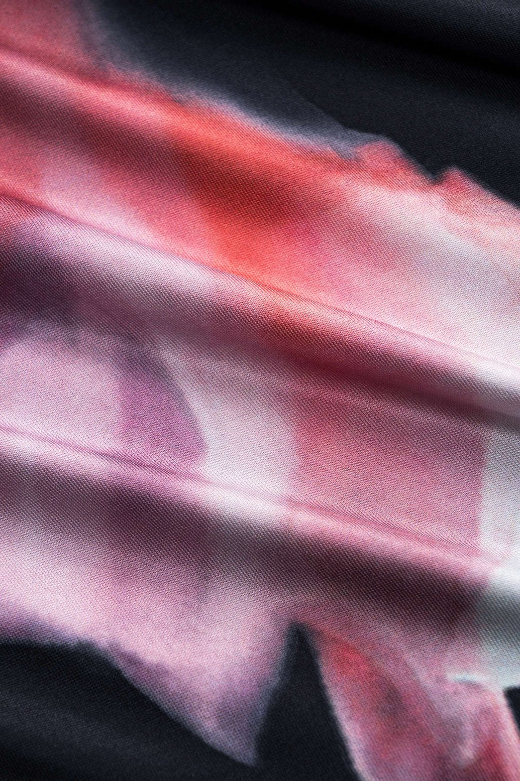 Haut épaules dénudées noir vue de profil élégance